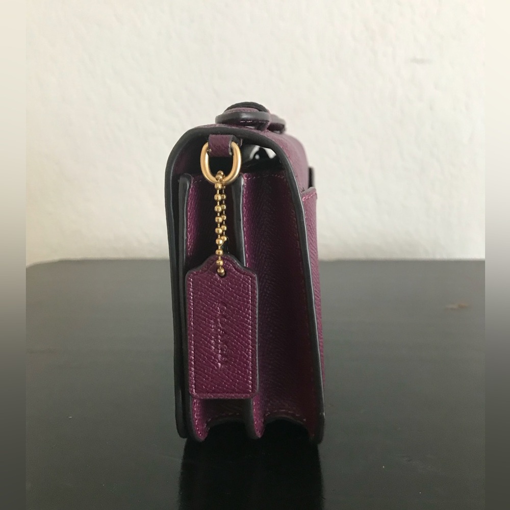 Authentic Coach Purple Crossbody Bag - Picture 2 of 10